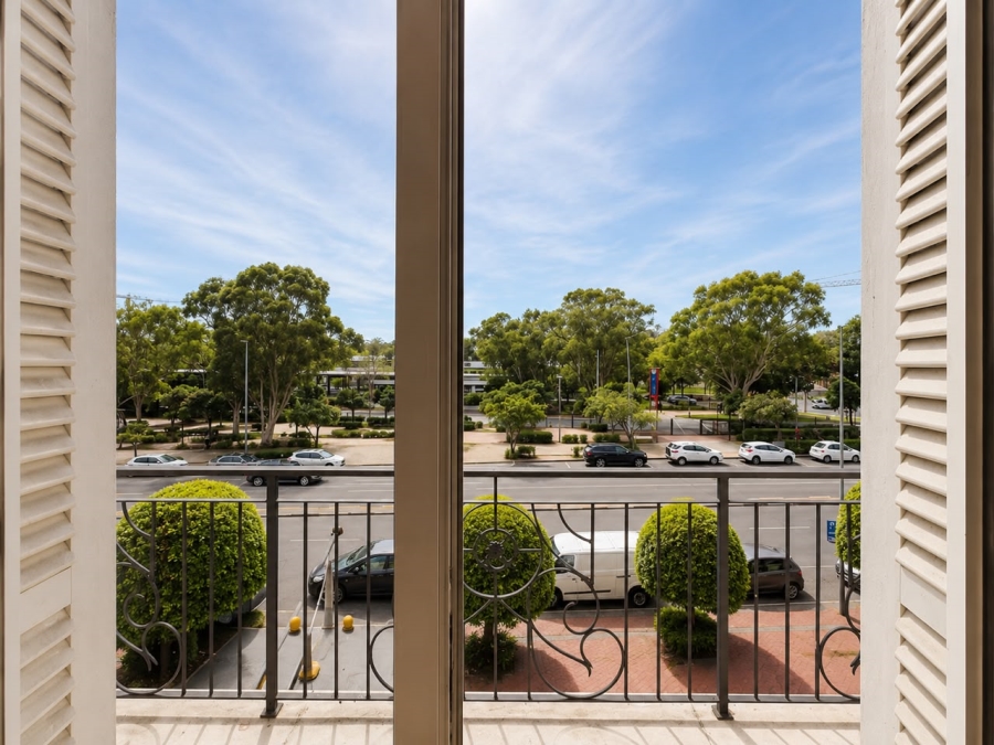 To Let 2 Bedroom Property for Rent in Green Point Western Cape